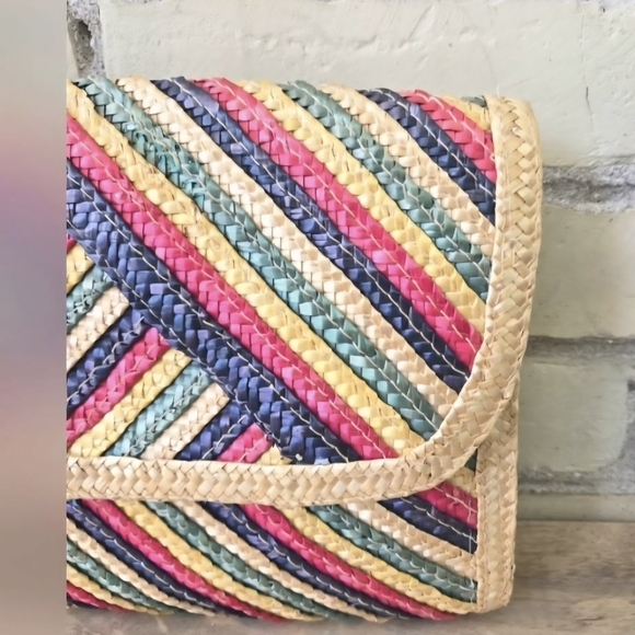 Vintage Rainbow Basket Bag - Picture 2 of 6